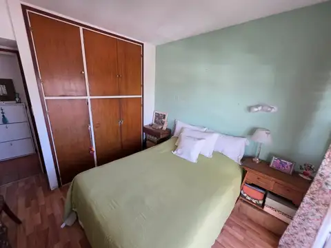 Departamento 2 ambientes a la calle con balcón