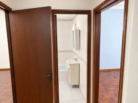 Bahía Blanca 2400, Piso 2