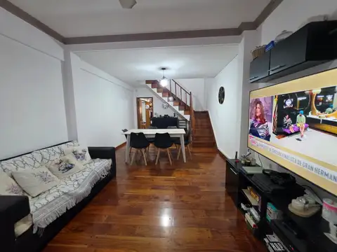Depto Tipo Casa en Venta en Lomas de Zamora, USD 199.000