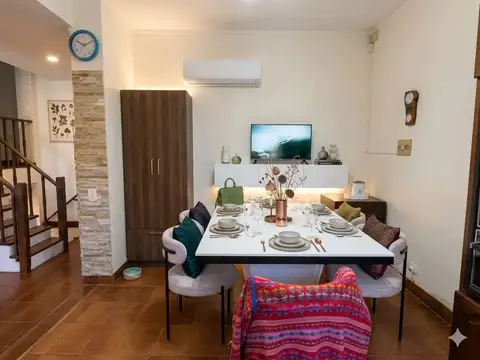 Casa 4 ambientes con 2 baños
