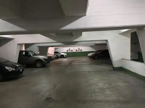 Cochera | ESMERALDA al 800