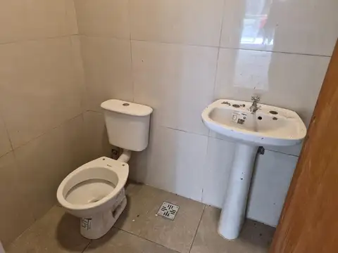 Local en Alquiler en Centro, $ 570.000