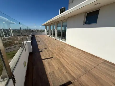 Estocolmo 2700, Piso 2°
