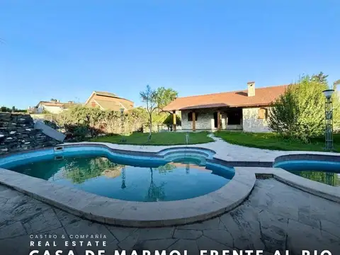 Casa De Marmol Blanco 3 Dormitorios Con Piscina Frente Al Rio En Las Ensenadas, Villa Carlos Paz