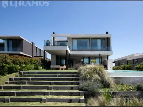 Casa en alquiler temporal en el Barrio Costas, Puertos / Escobar