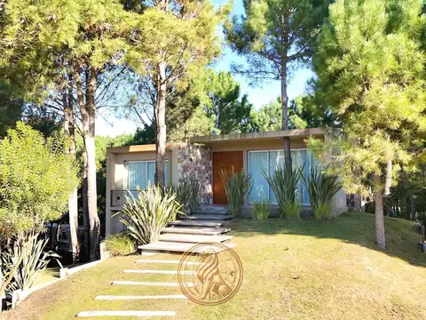 Alquiler casa Costa Esmeralda 4 ambientes con piscina