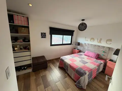 Depto Tipo Casa en Venta con 1 cocheras