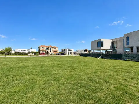 Terreno en Venta de 962,0 m2
