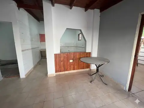 Depto Tipo Casa 3 ambientes con 1 baño