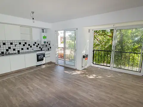 Alquiler Departamento 1 Dormitorio con Gran Patio Exclusivo y Cochera