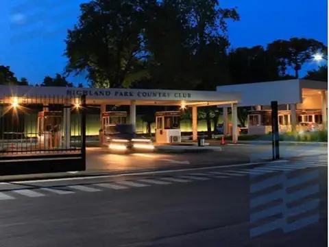 Lote en Esquina frente a Highland Park Country Club