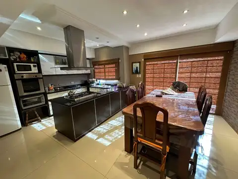 Casa en Venta en Liniers, USD 465.000