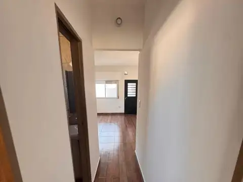 Depto Tipo Casa en Alquiler con 1 cocheras