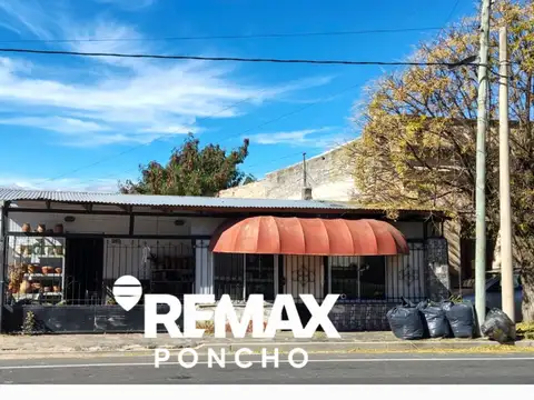 SE VENDE CASA 440M2 C/PILETA Va PARQUE CHACABUCO .