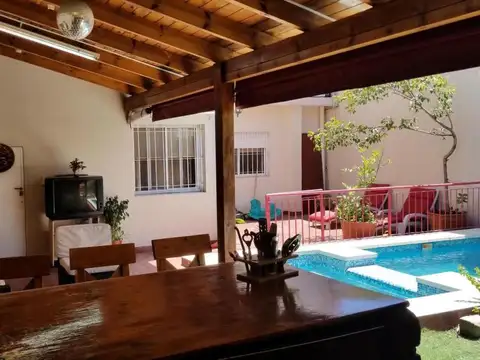 Depto Tipo Casa 5 ambientes con 3 baños