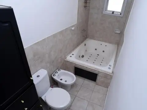 Depto Tipo Casa en Venta de 5 ambientes