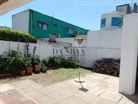 Casa a la vuelta del Hospital de Marcos Paz!