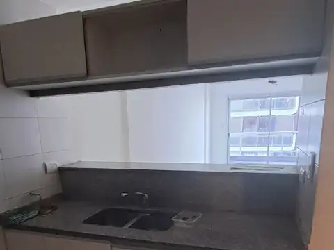 Departamento en Alquiler en Parque Chacabuco, $ 1.100.000
