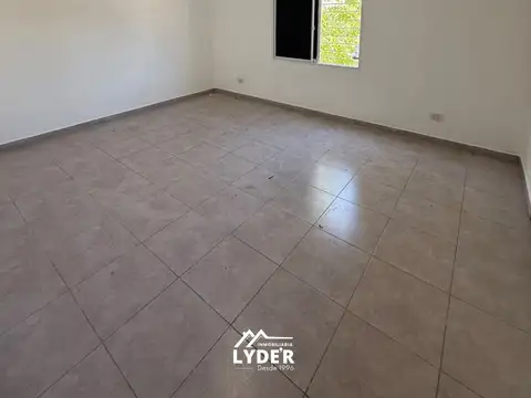 Casa 6 ambientes con 3 baños