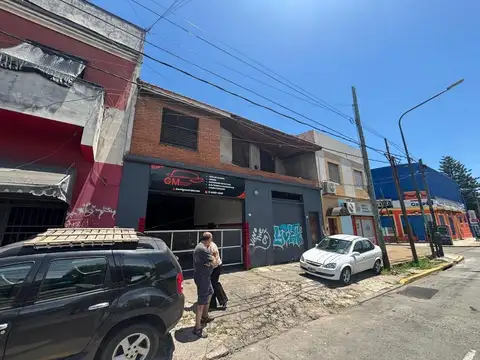 Av Almirante Brown 3700