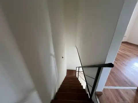 Depto Tipo Casa en Venta 16 años