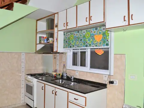 Casa en Venta con 4 cocheras