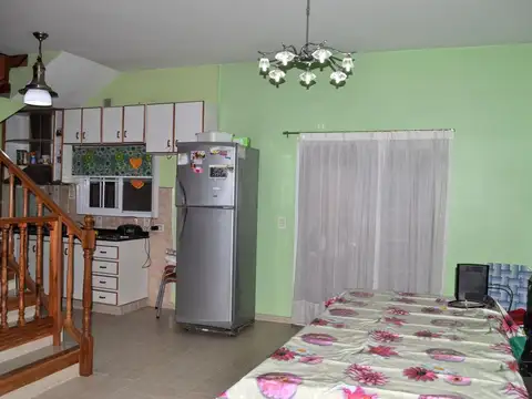 Casa 6 ambientes con 3 baños
