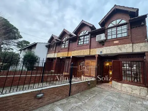 Hermoso Tríplex en Venta de 4 ambientes Cerca del Mar en Costa Azul