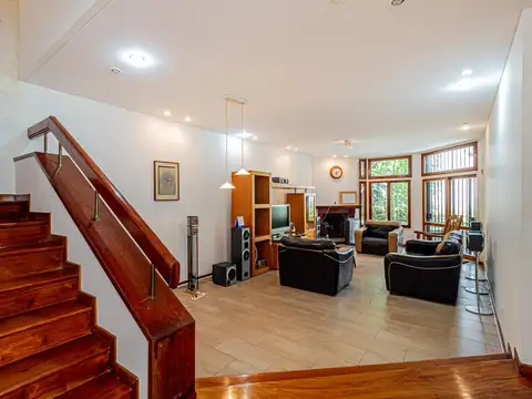 Venta — Casa 7 Ambientes con Jardín, Terraza y Cochera | Villa Ortuzar