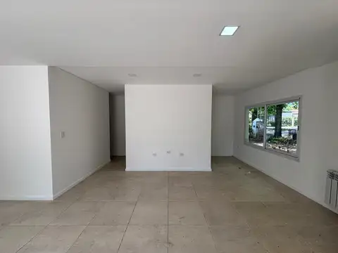 Casa en Alquiler con 1 cochera