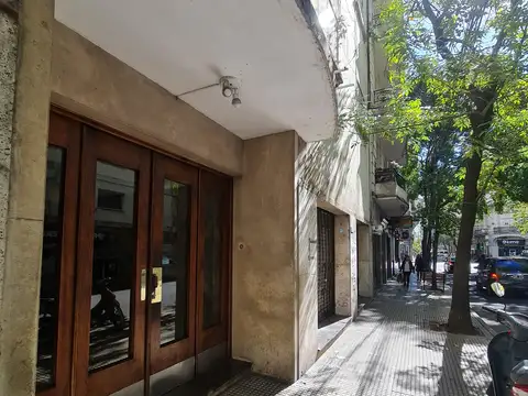 Sarandí 100, Piso 1