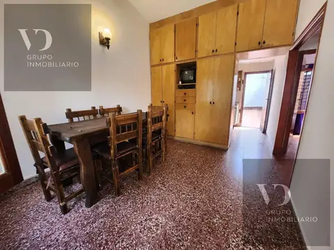 Casa 4 ambientes con 2 baños