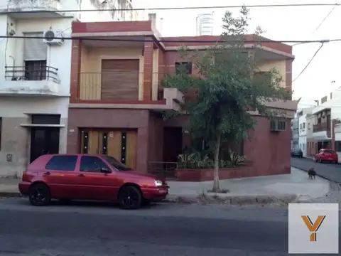 Casa en alquiler - 4 Dormitorios 2 Baños -300Mts2 - Caballito