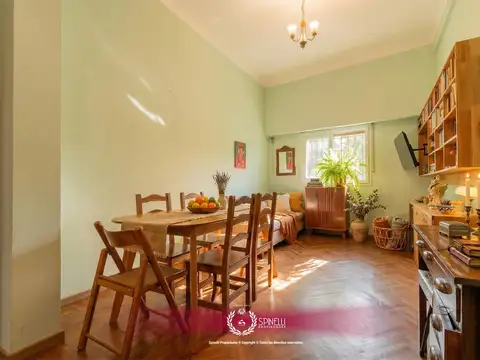 Venta departamento 3 ambientes 70M² con patio parrilla en Parque Patricios baño y cocina reciclados