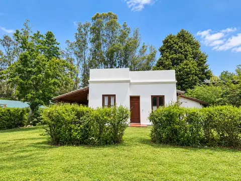 Casa 2 Dormitorios en venta Santa Ana, dos baños.