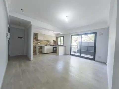 Depto 3 ambientes con balcón al frente (Santo Tome 4400)