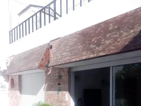 VENTA CASA TIPO PH 3 AMB CON PATIO Y TERRAZA EN POMPEYA