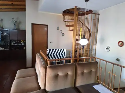 Espora 8900 , Piso 1