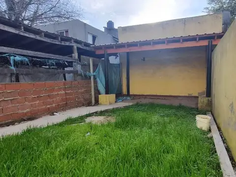 Casa en Alquiler con 1 cochera