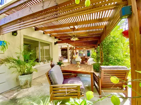 APTO CREDITO - CASA EN VENTA | 5 AMBIENTES | LOTE INTERNO | FINCAS DEL LAGO, ING. MASCHWITZ.