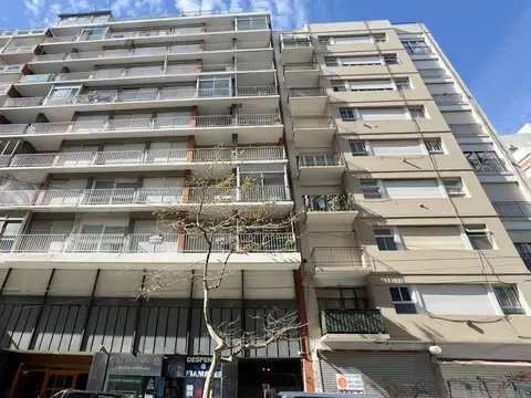 PLAZA COLON - MONOAMBIENTE A RECICLAR - INVERSIÓN