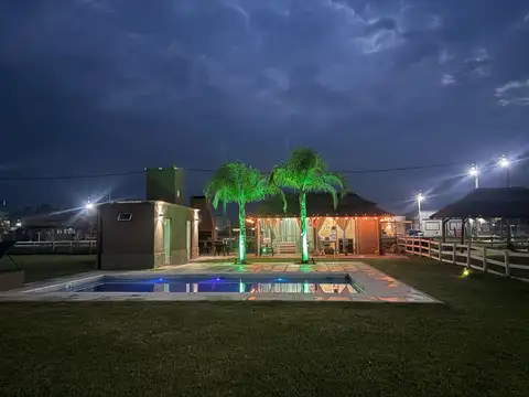 Casa  con pileta en barrio cerrado