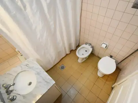 Depto Tipo Casa 5 ambientes con 2 baños