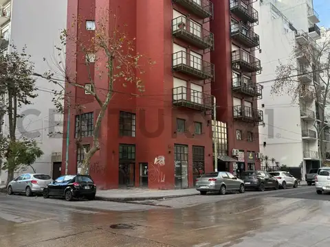 Falucho 1985 1900, Piso 1