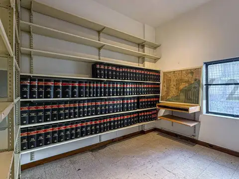 VENTA SEMI PISO OFICINAS ZONA TRIBUNALES
