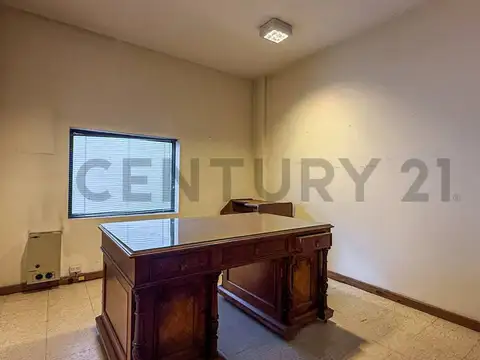 Oficina en Venta con 1 cochera