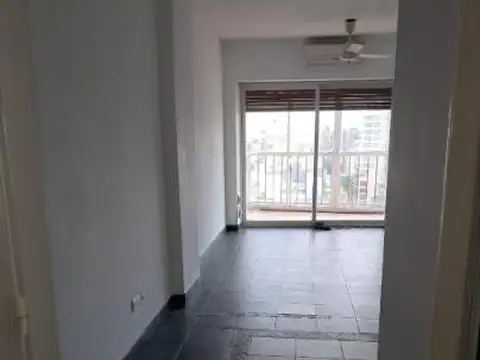 AV LIBERTADOR  al 2400