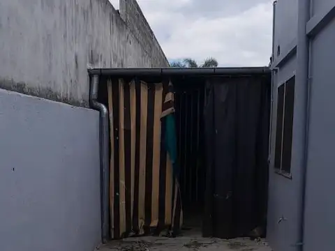 Casa en Alquiler en Villa Galicia, $ 700.000