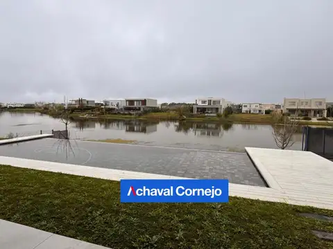 Casa 7 ambientes con 4 baños