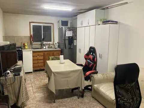 Casa 3 ambientes con 1 baño